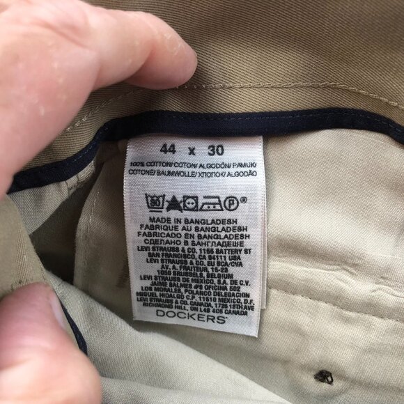 Dockers Mens Pants Size 44x30 Khaki Classic Fit Chino Straight Flat Front Tan - Picture 16 of 16